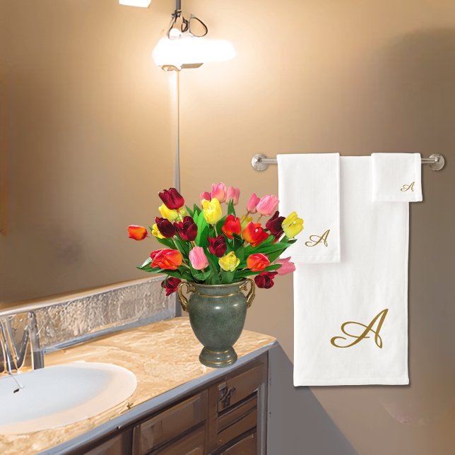 Luxueux Monogramme Or Personnalisable (neutral and luxurious for any bathroom, add a touch of class and personalisation.)
