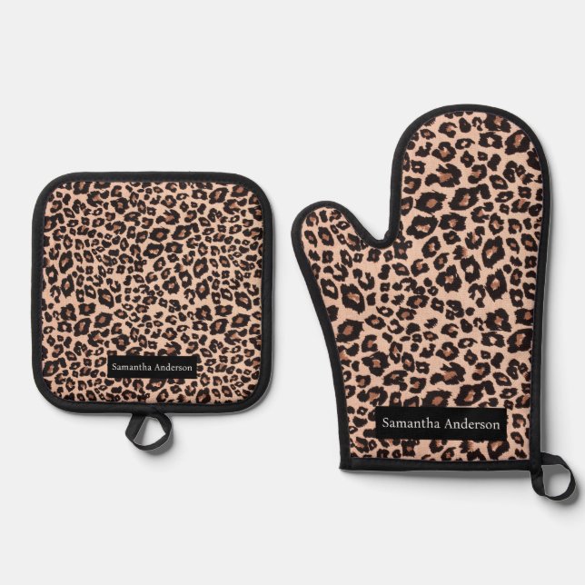 Luxury Exotic Kitchen: Leopard Print Oven Mitt & Pot Holder Set (Front)