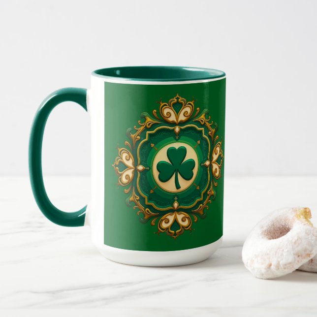 Luxury Shamrock St Patrick’s Day Shirt – caneca Mug (With Donut)