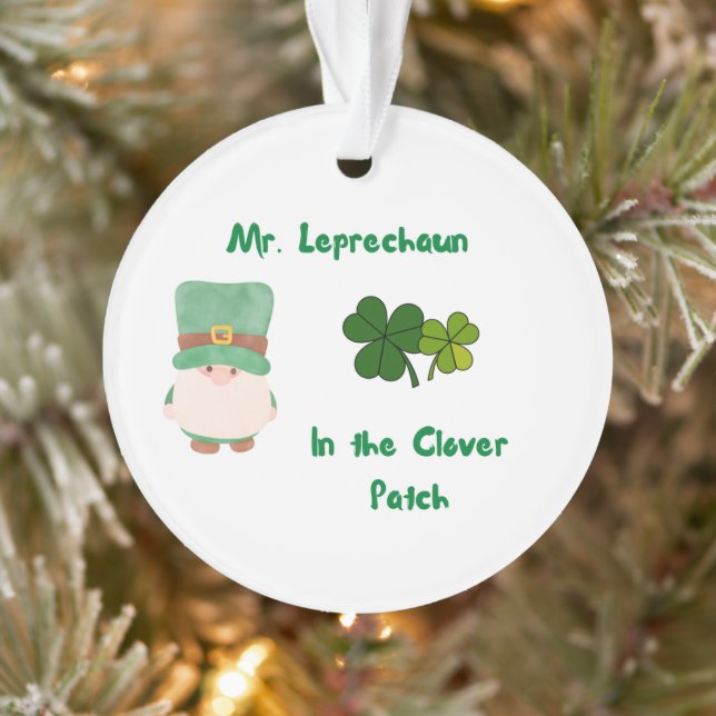 M. Leprechaun dans le collier sur un (Arbre)