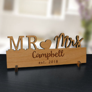 M. & Mme Cute Plaque en bois d'aulne gravée