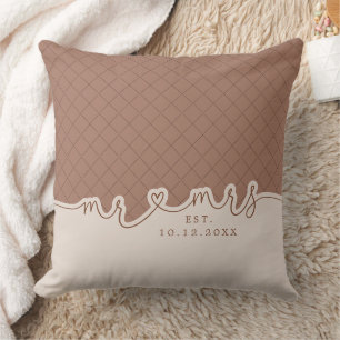 M. Mme Heart Script Mocha Beige Mariage Coussin