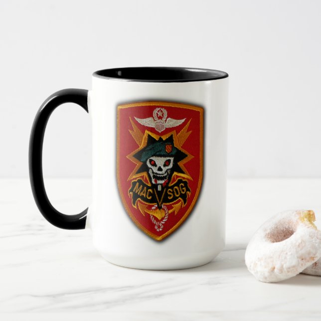 MAC V SOG Vietnam vétérans de guerre patch Mug (Avec donut)