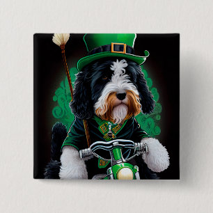 Macaron Carré 5 Cm Bernedoodle Chien conduisant vélo St. Patrick's Da