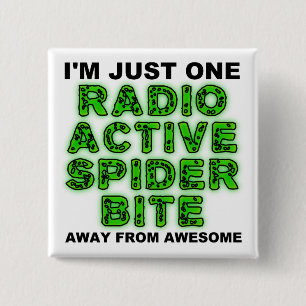 Macaron Carré 5 Cm Bite d'araignée radioactive Bite drôle Bouton Badt