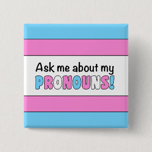 Macaron Carré 5 Cm Bouton Pronouns (Pride Trans)