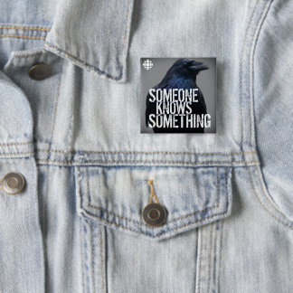 Macaron Carré 5 Cm CBC Quelqu'Un Sait Quelque Chose