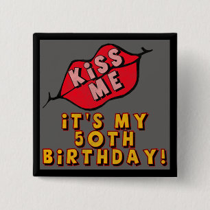 Macaron Carré 5 Cm cinquantième L'anniversaire embrasse le bouton