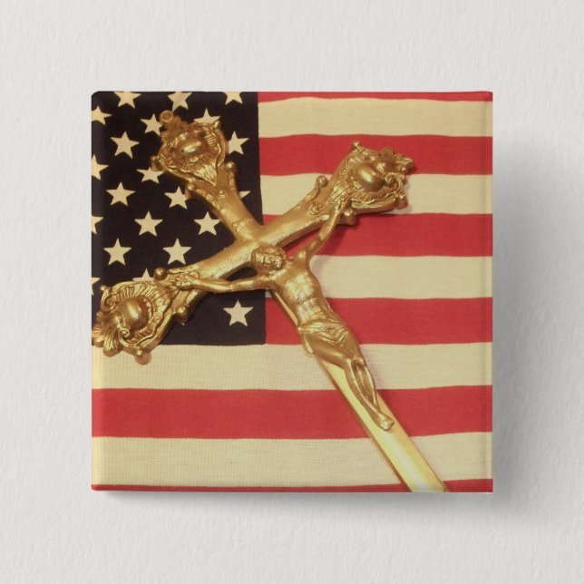 Macaron Carré 5 Cm Crucifix catholique au-dessus de bouton de carré (Devant)