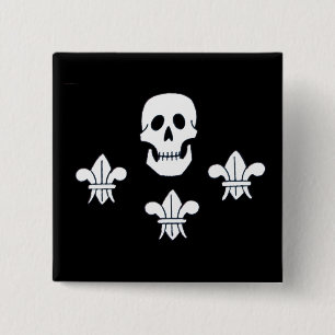 MACARON CARRÉ 5 CM DRAPEAU JOLLY ROGER ET TROIS LIEUX