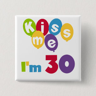 Macaron Carré 5 Cm Embrassez-moi que je suis 30 T-shirts et cadeaux