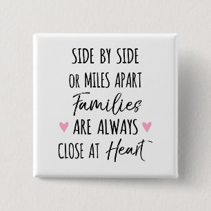 Macaron Carré 5 Cm En face ou à distance Les familles sont proches d