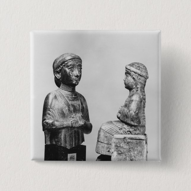 Macaron Carré 5 Cm Femme avec le châle (Devant)