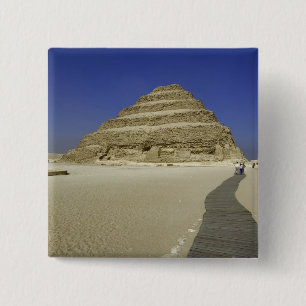 Macaron Carré 5 Cm La pyramide des pas à Saqqara, l'une des plus anc