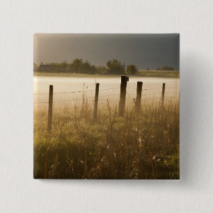 Macaron Carré 5 Cm Le lever de soleil allume le brouillard le long de