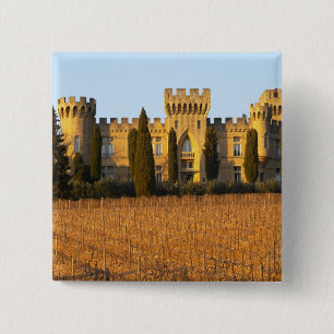 Macaron Carré 5 Cm Le vignoble avec des vignes de syrah et le château