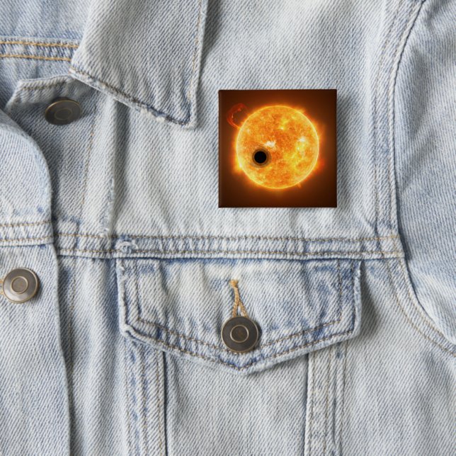 Macaron Carré 5 Cm L'Exoplanet Wasp-107b Est Un Géant De Gaz (En situation)