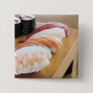 Macaron Carré 5 Cm Plan rapproché des sushi sur une table