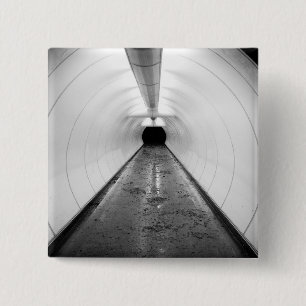 Macaron Carré 5 Cm Singapour. Un tunnel piétonnier illuminé à
