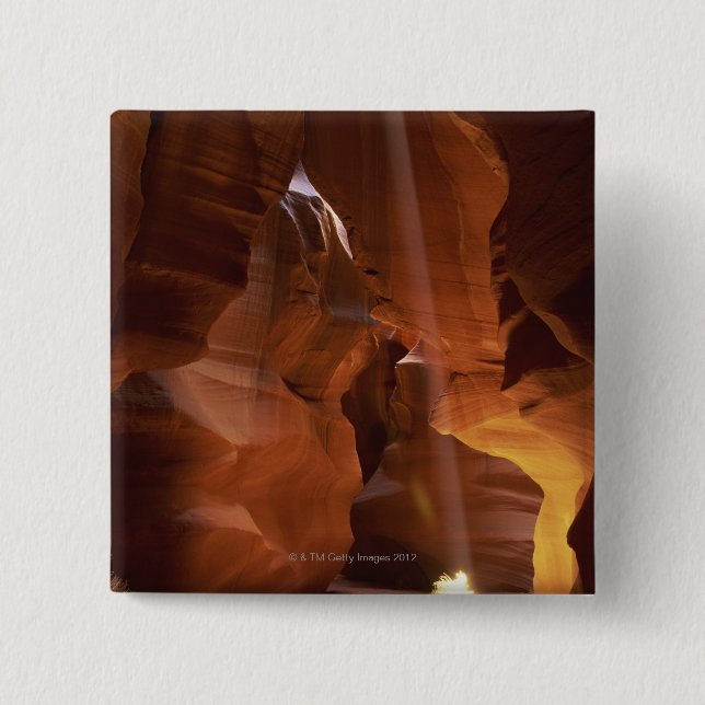 Macaron Carré 5 Cm Sunbeam frappant l'amarante sur le plancher de (Devant)