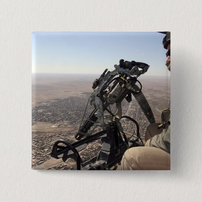 Macaron Carré 5 Cm Un chef d'équipage cherche une activité suspecte (Devant)