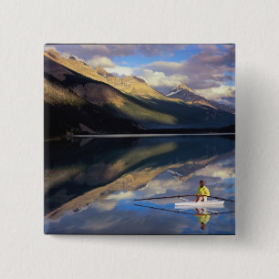 Macaron Carré 5 Cm Un rameur sur le lac Banff au Canada MR)