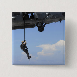 Macaron Carré 5 Cm Un technicien explosif de disposition d'ordonnance