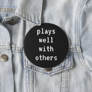 Macaron Rond 10 Cm Plays Well With Others Gamer Button
