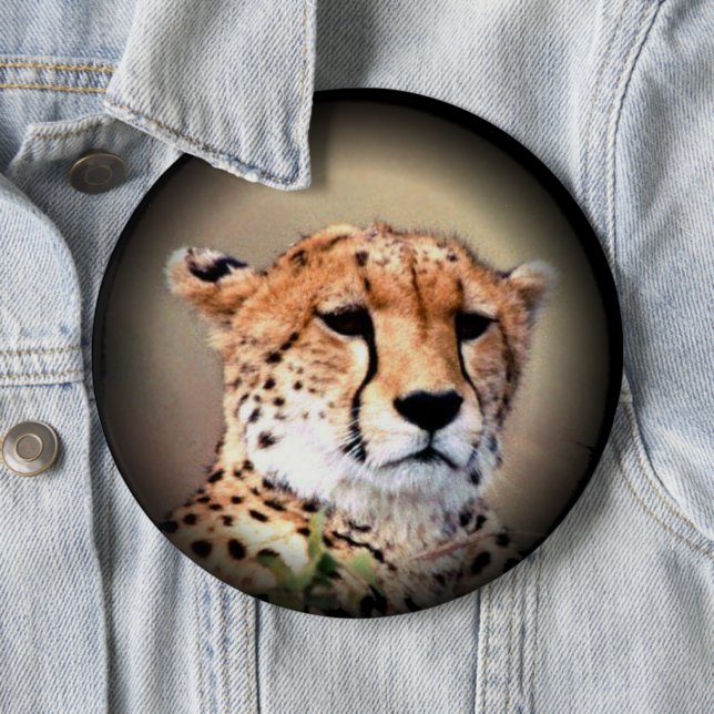 Macaron Rond 15,2 Cm Cheetah Portrait par Pleine lune : La grâce de la  (En situation)
