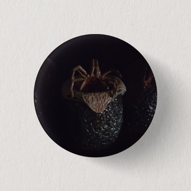 Macaron Rond 2,50 Cm Bouton de Facehugger (Devant)
