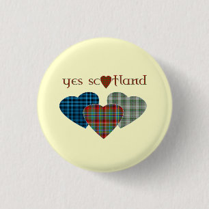 Macaron Rond 2,50 Cm Coeur oui Ecosse Pinback d'amour de tartan de
