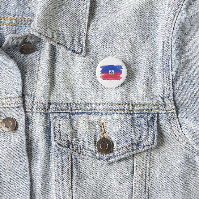 Macaron Rond 2,50 Cm Drapeau Haïti bracelet, drapeau national (En situation)