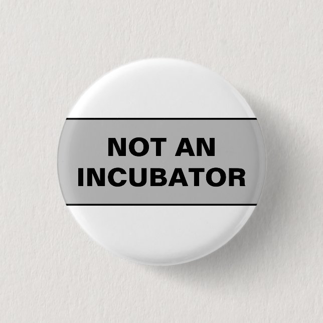 Macaron Rond 2,50 Cm Les femmes ne sont pas des personnes (Devant)