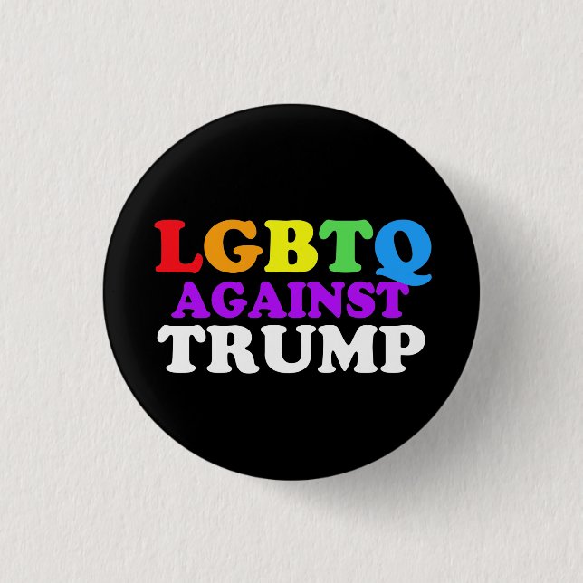 Macaron Rond 2,50 Cm LGBTQ contre Trump (Devant)