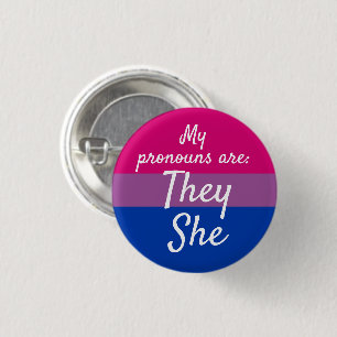 Macaron Rond 2,50 Cm Mes pronoms sont They She - Drapeau Bi