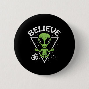 Macaron Rond 5 Cm Alien méditant croit zen paix intérieure et ufo yo