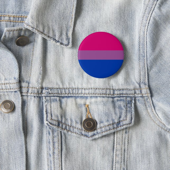 Macaron Rond 5 Cm Bouton Bisexuel Pride (En situation)