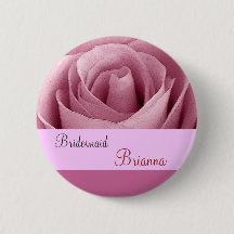 Bouton de DEMOISELLE D'HONNEUR avec le rose de