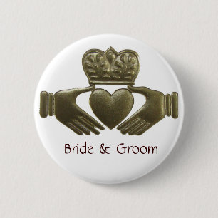 Macaron Rond 5 Cm Bouton de jeunes mariés de Claddagh d'or
