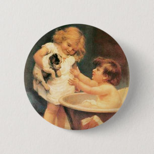 Macaron Rond 5 Cm Chien de manchon prenant un bain, vintage, antique