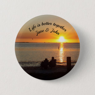 Macaron Rond 5 Cm Couple Assis Sur La Plage Au Sunset Pin Button