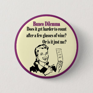 Macaron Rond 5 Cm Dilemme drôle de Bunco avec la rétro femme