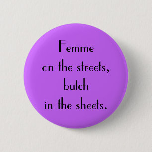 Macaron Rond 5 Cm "Femme bouton sur rues"