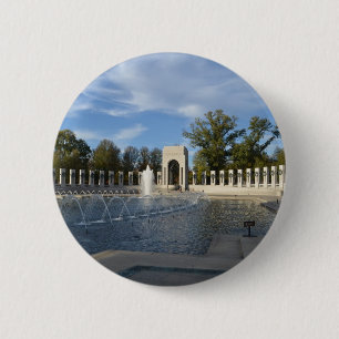 Macaron Rond 5 Cm Fontaine de mémorial de 2ÈME GUERRE MONDIALE. C