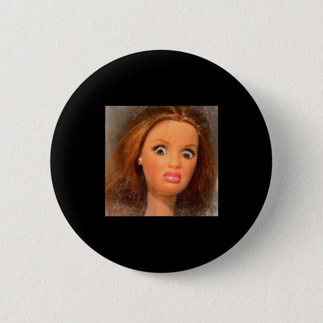 Macaron Rond 5 Cm Funny Disgusting Doll Face Meme  (Devant)