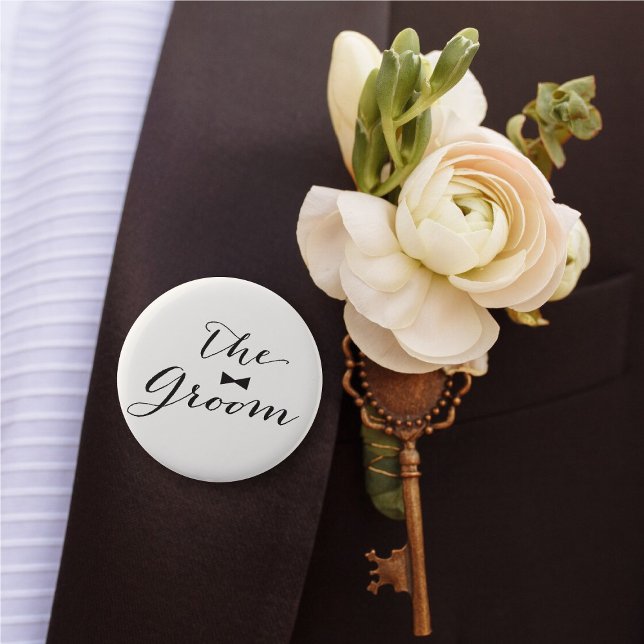 Macaron Rond 5 Cm Groom Classic Script Bow Cravate Mariage fête nupt ('The Groom' Bow Tie Classic Script Calligraphy Wedding Rehearsal Pin Button @ fatfatin_blue_knot)