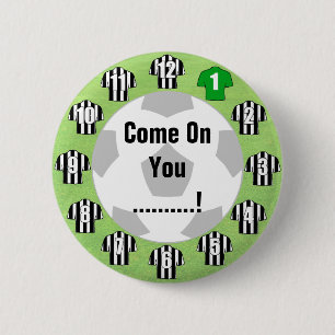 Macaron Rond 5 Cm Insigne d'équipe de football avec maillots noir et
