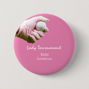 Macaron Rond 5 Cm La balle de golf est dans la main de lady golfer s