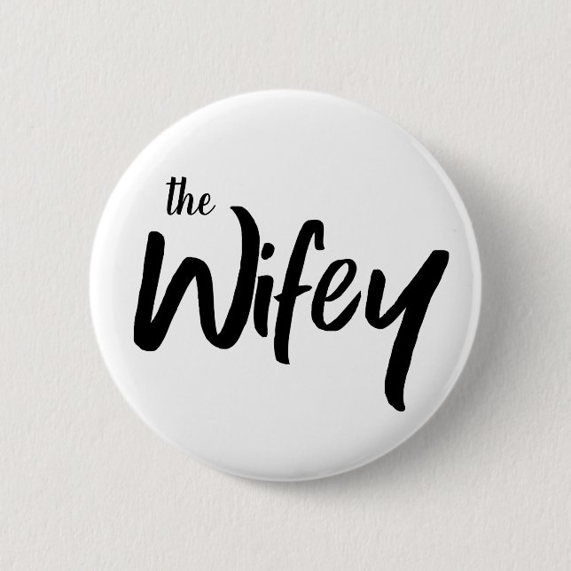 Macaron Rond 5 Cm La typographie fantaisiste Wifey pour la mariée (Devant)