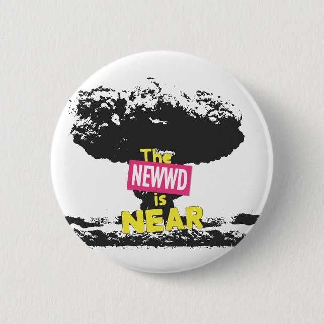 Macaron Rond 5 Cm Le Newwd est bouton proche (Devant)